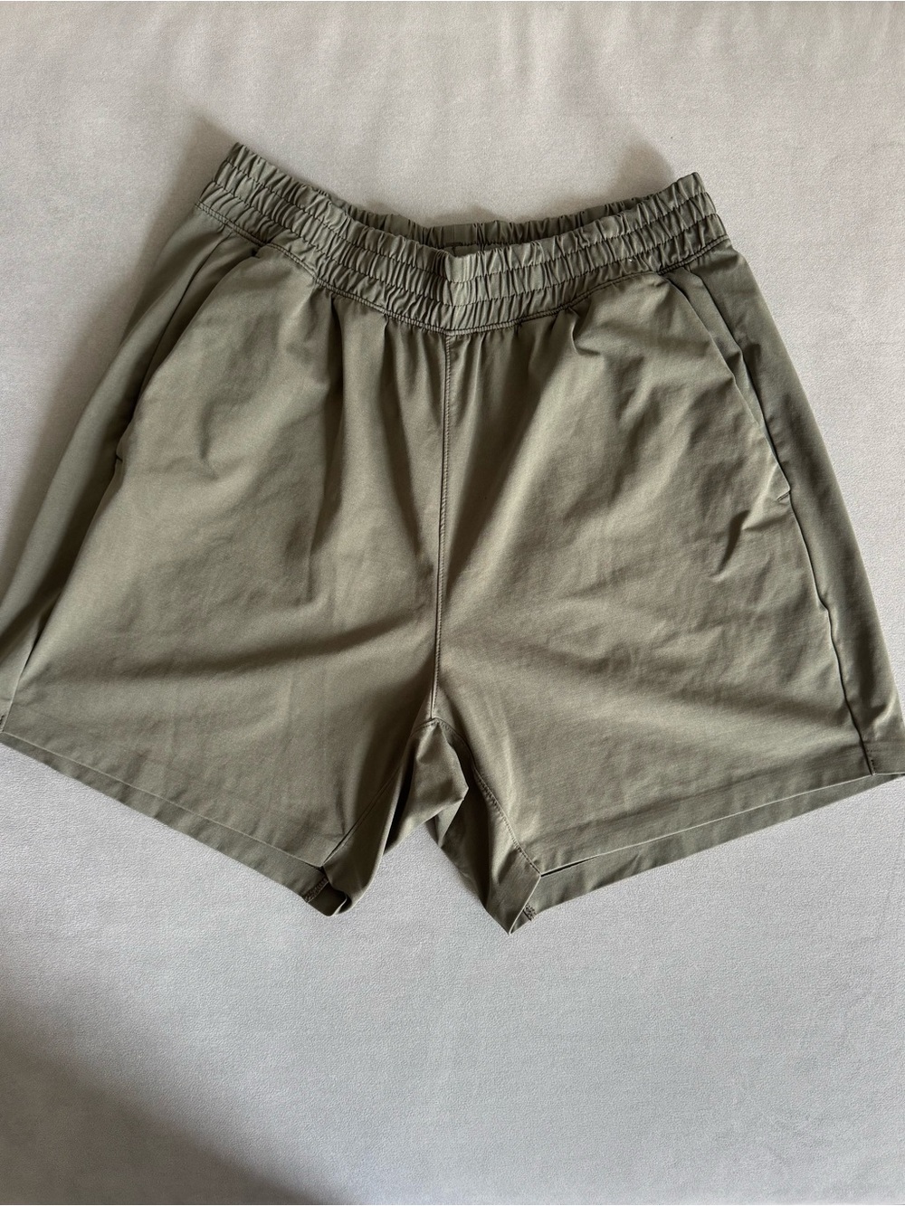 Uniqlo Men's Olive Green Athletic Shorts